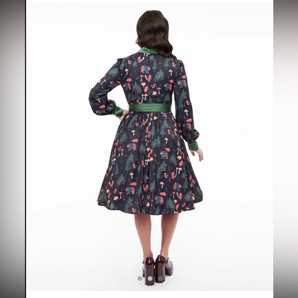 Unique Vintage 1970s Woodland Creature Print Shirt Dress, Green/Multi, Size S/4 - Picture 2 of 5